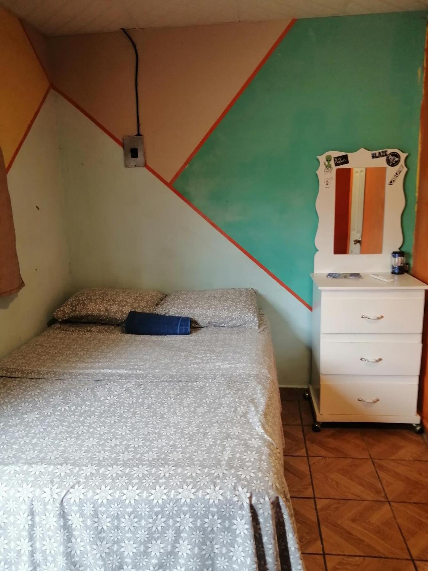 Tamanique Hostal Nina Oly الغرفة الصورة