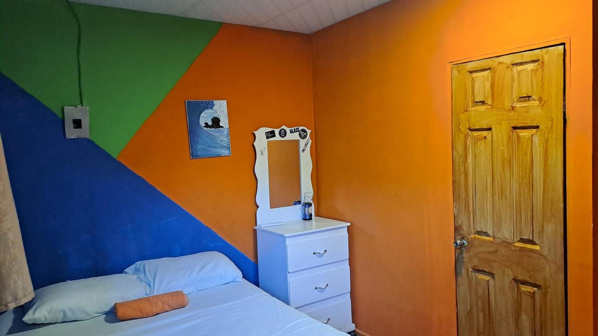 Tamanique Hostal Nina Oly الغرفة الصورة