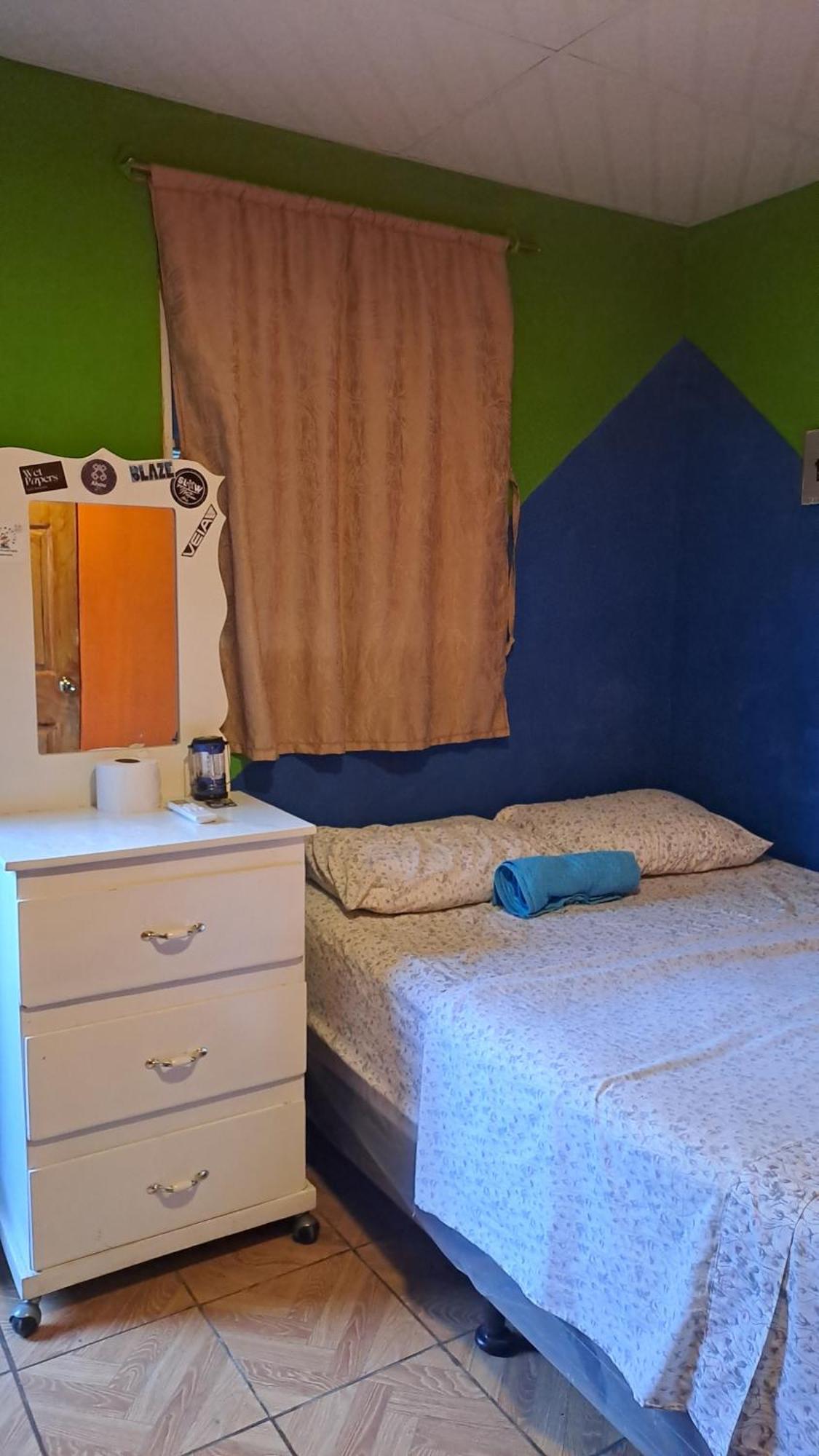 Tamanique Hostal Nina Oly الغرفة الصورة